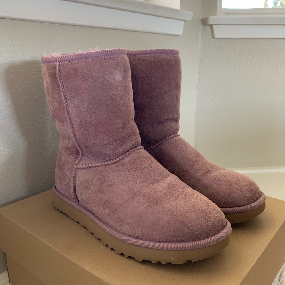 Ugg Boots- Women’s Size 8- Light Purple- Classic Short Style